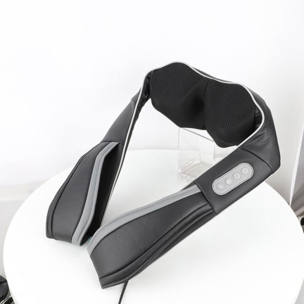 Multifunctional neck and shoulder massage shawl